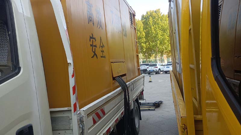 达坂城如何判断柴油发电机组和UPS电源的切换时间是否符合要求？